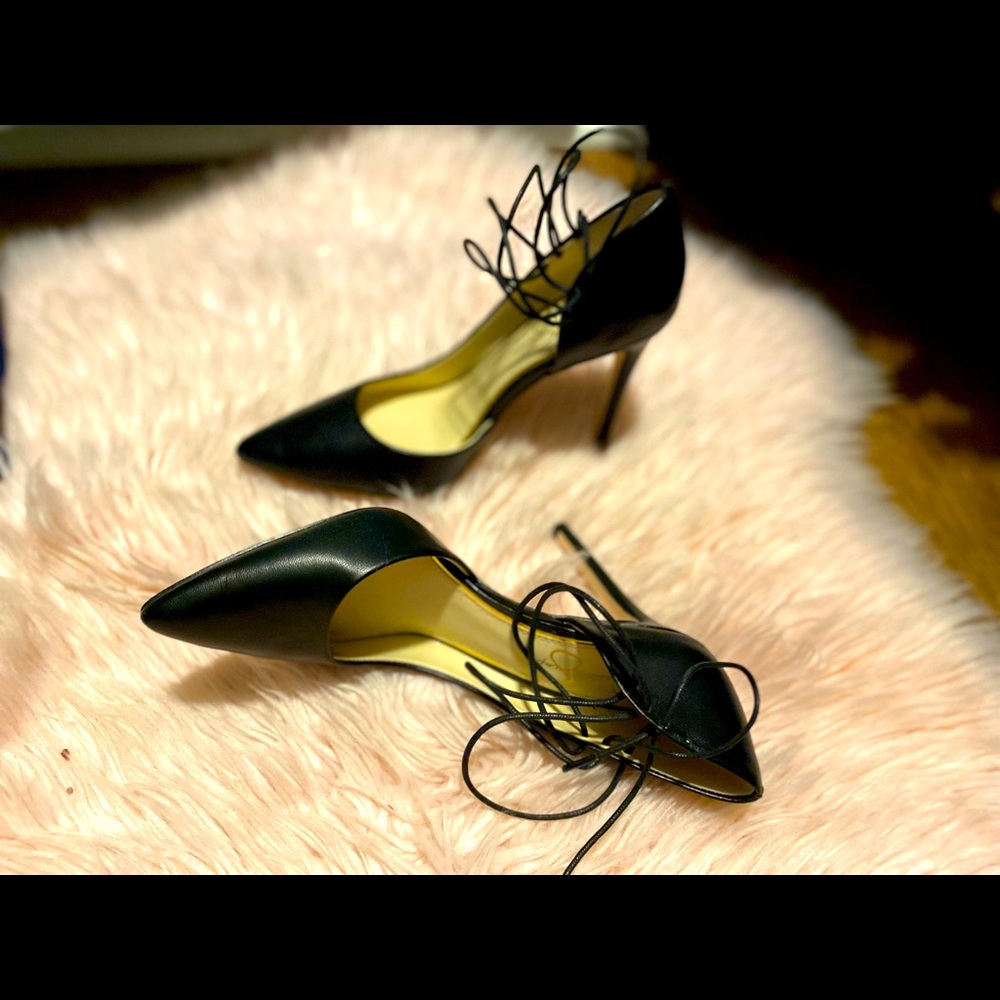 Heels 👠 - Picture 2 of 9